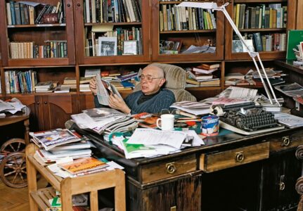 Stanisław Lem: Exploring the Visionary Worlds of a Sci-Fi Maestro